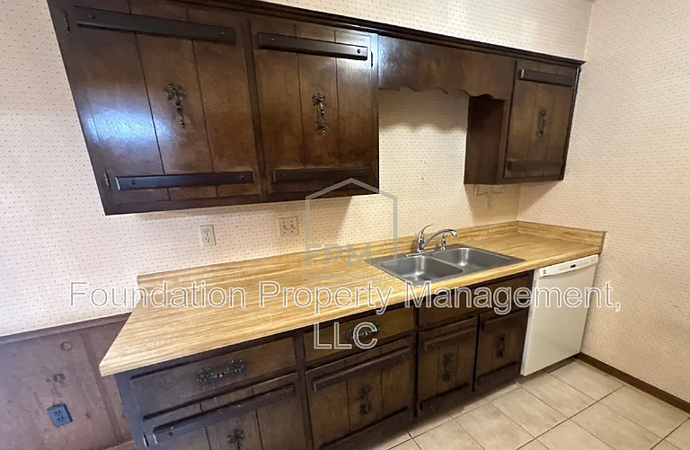 4377 Springwind Rd — Photo 5