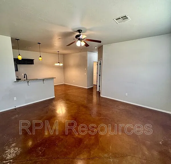1818 Post Oak Rd — Photo 2