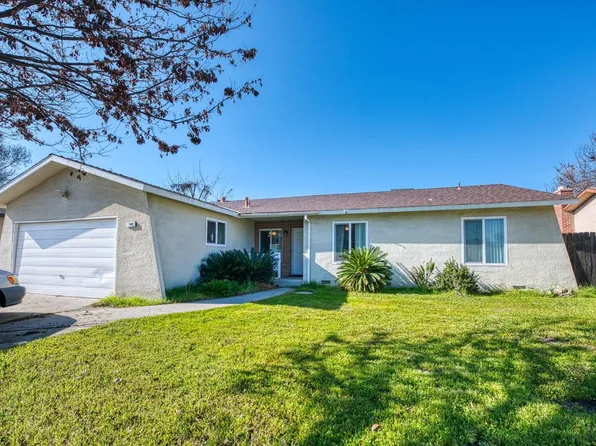 2984 Homsy Ave, Clovis, CA 93612