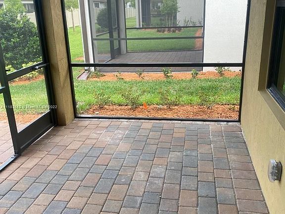 3rd image of 5296 Jasper Sq #5296