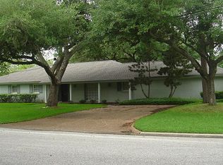 1920 Nancy Ave, Bay City, TX 77414