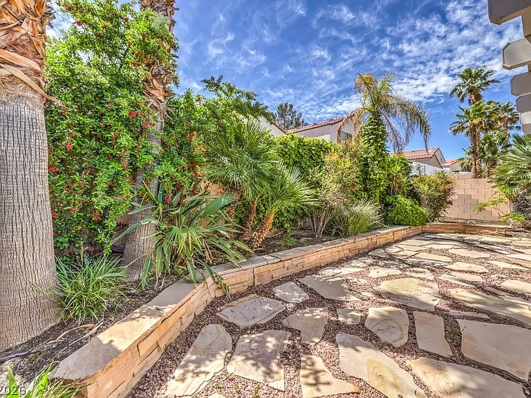 1712 Pinion Mesa Ct — Photo 31