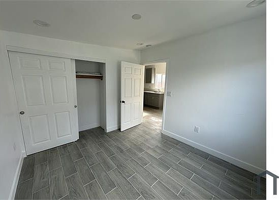 5th image of 1143 E 50th St