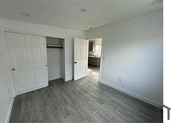 1143 E 50th St — Photo 5