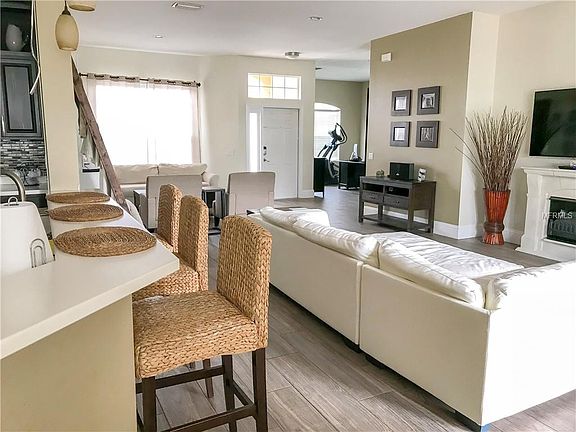5th image of 1811 Pinyon Pine Dr
