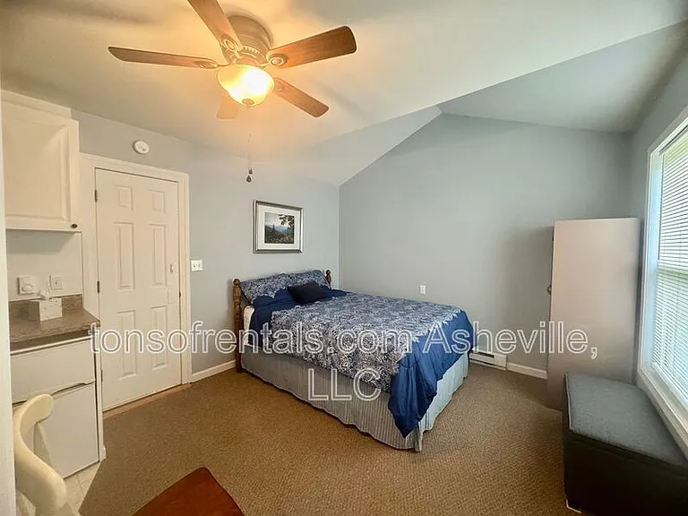 900 Hebron Rd — Photo 21