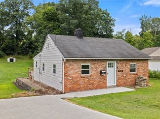5036 Sherwood Rd, Bethel Park, PA 15102