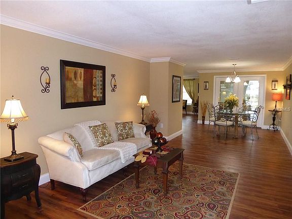 3rd image of 10407 Huckleberry Dr