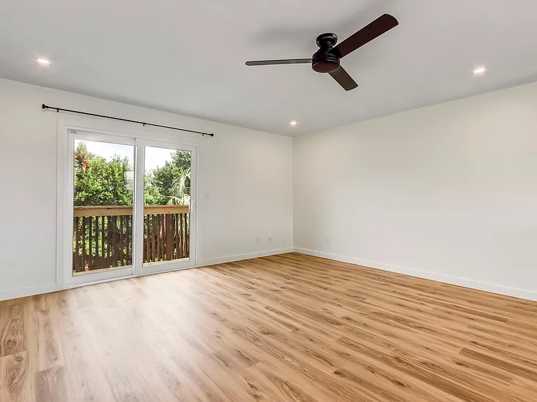 925 Tarpon Ave — Photo 14