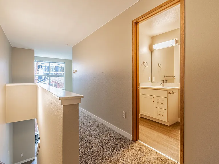 Francis Ave Apartments — Photo 16