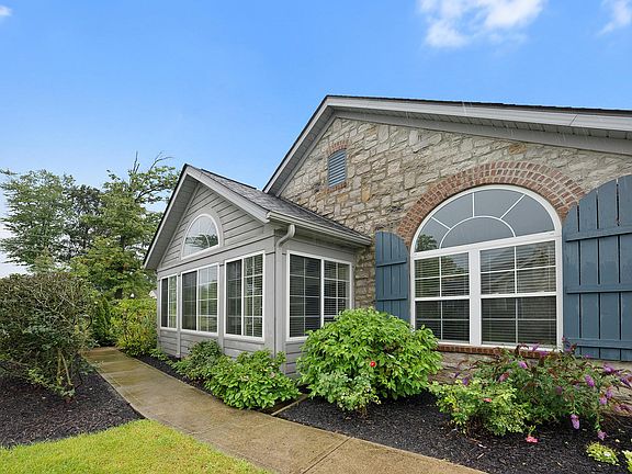 2nd image of 4121 Aumbrey Ct #34-412