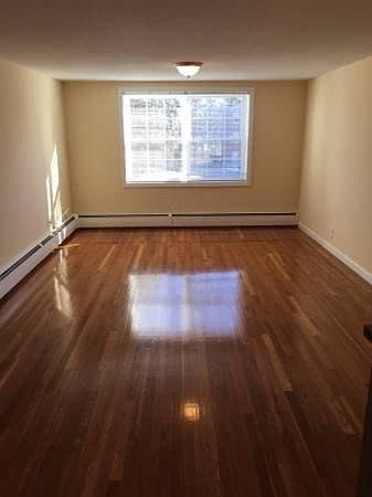 2nd image of 8 Temple St