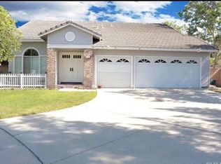 2702 W Dawnview Dr, Rialto, CA 92377