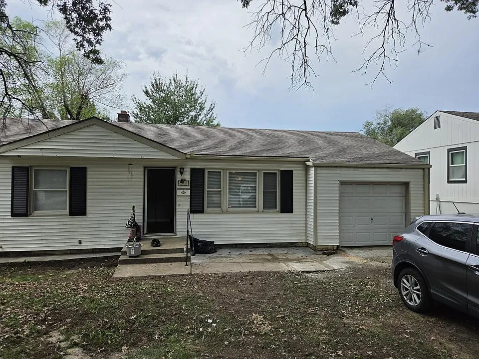 9006 Wornall Rd