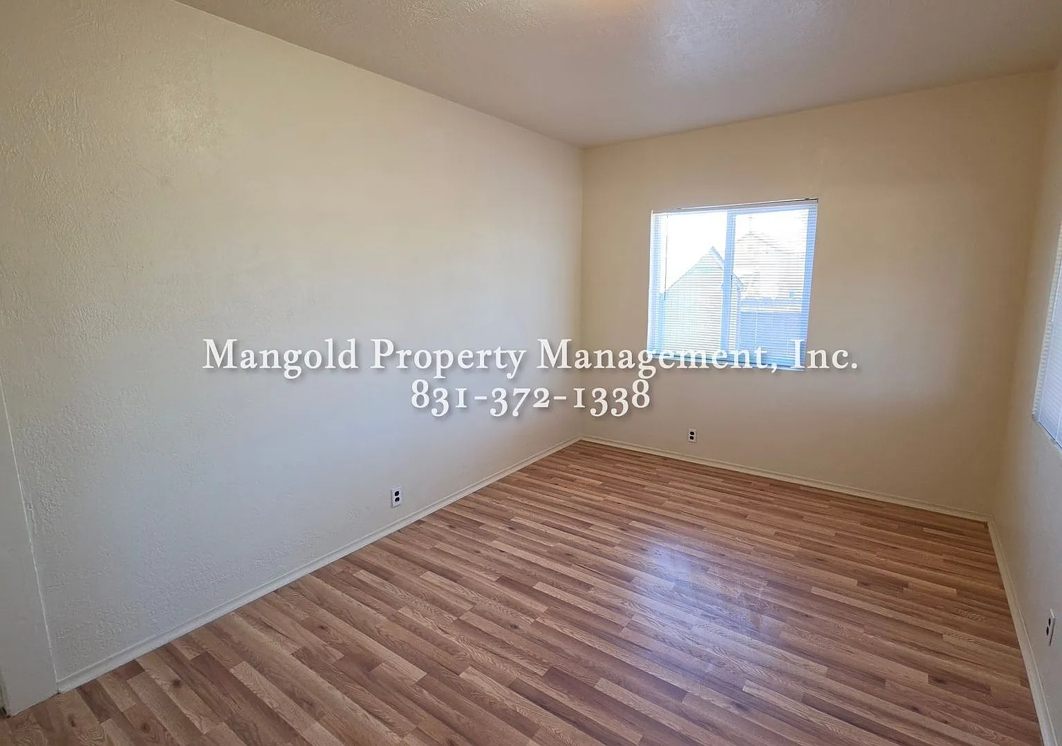 Charming Home Located in Quiet Neighborhood — Photo 4