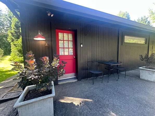 12623 SW Boones Ferry Rd #A, Lake Oswego, OR 97035