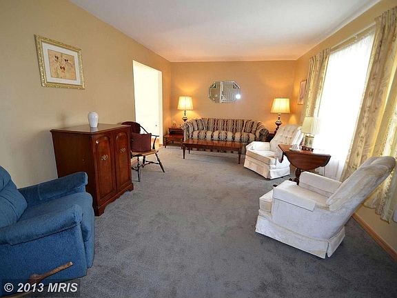 3rd image of 8253 Bernard Dr S