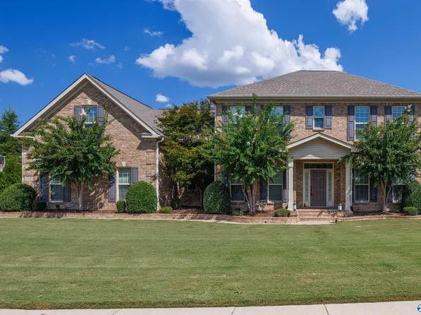 7049 Jacks Creek Ln, Owens Cross Roads, AL 35763