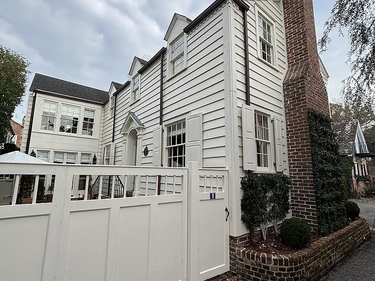 8 Ford Ct — Photo 3