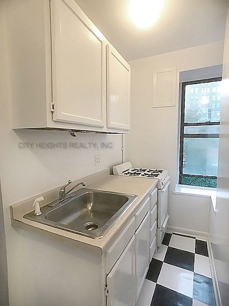 1st image of 207 E 5th St #14A
