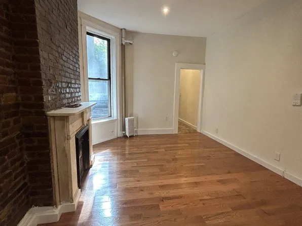 419 West 44th Street image 2 of 17