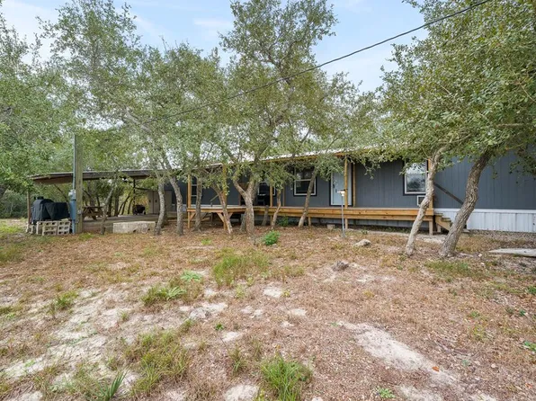 1212 Fort Worth St, Rockport, TX 78382