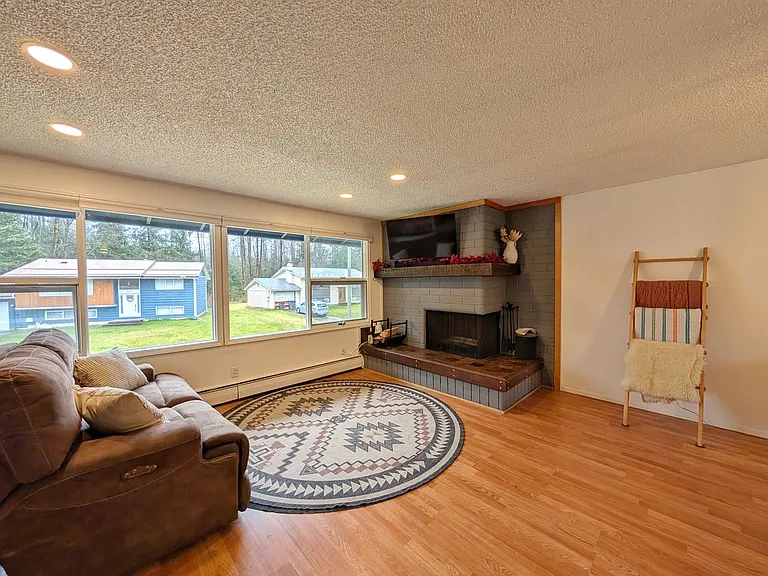 8221 Birch Ln — Photo 3