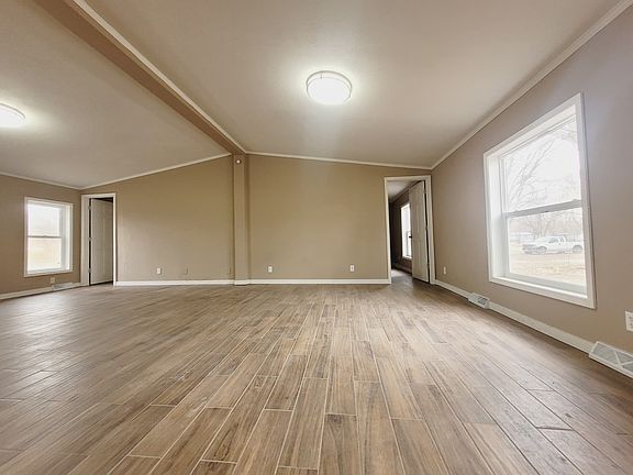 2nd image of 137 Russell Rd