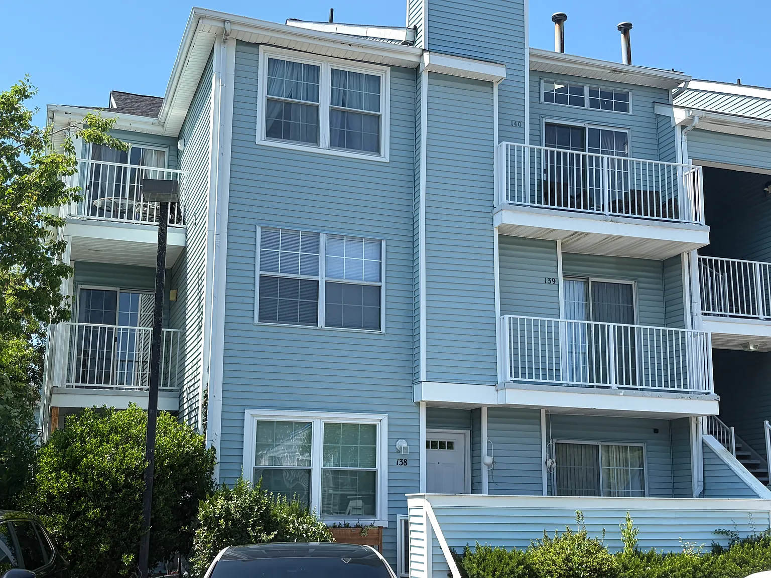 2 bed, 952 sqft, $1,800 — Photo 2