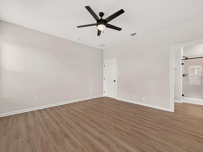 10726 Sky Creek Ln — Photo 33