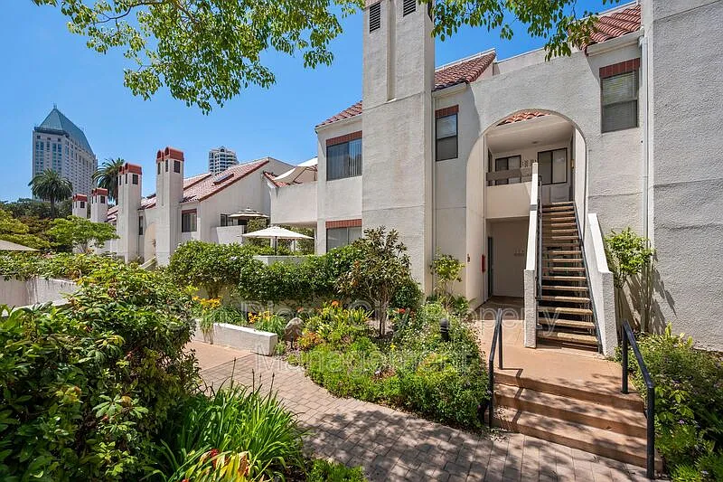 Building Photo - 701 Kettner Blvd #174