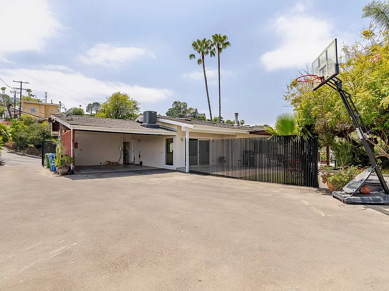 Ridgemont Dr — Photo 41