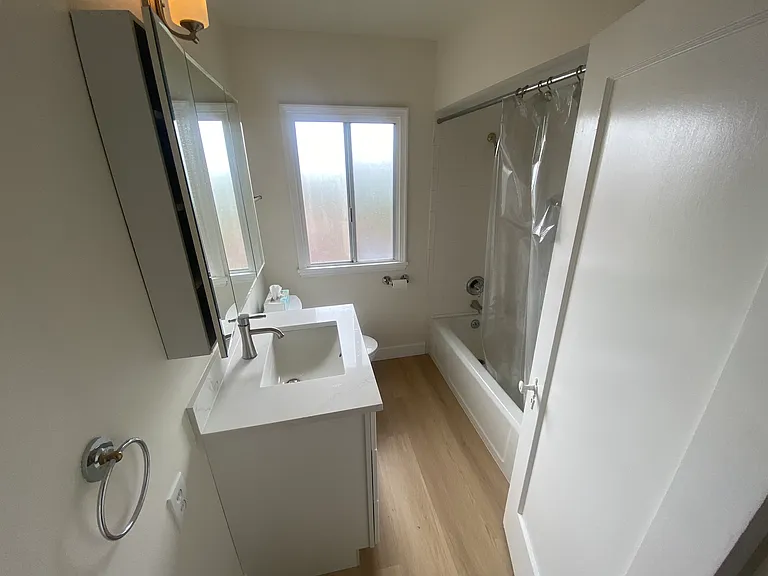 204 Haight Ave — Photo 10