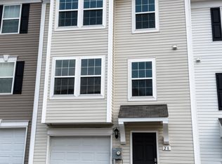 28 Antigua Dr, Hedgesville, WV 25427