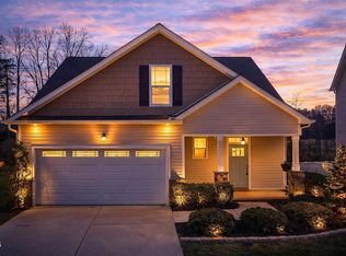 1208 Yellow Wood Dr, Mebane, NC 27302