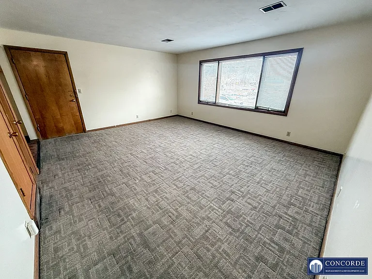 1326 D St — Photo 7