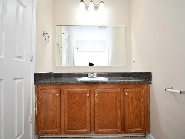 639 Mill Stone Blf #A — Photo 37