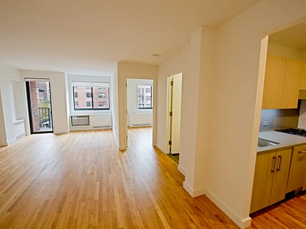 101 West 15th Street image 1 of 6