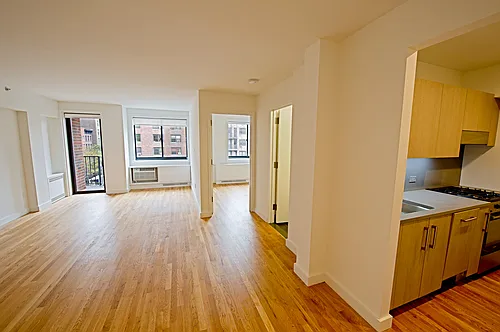 101 W 15th St #627 Photo 1