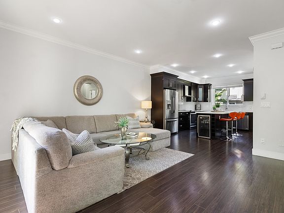 4th image of 14285 64th Ave #10