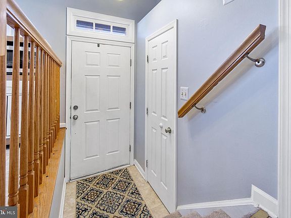 3rd image of 841 Sabina Cir