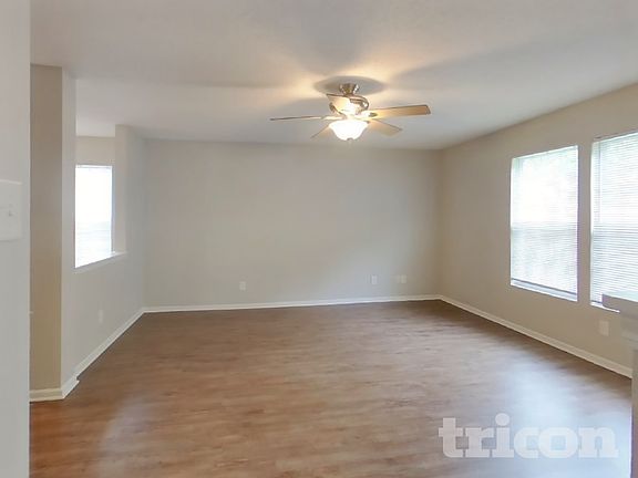 3rd image of 678 Runnymede Ct