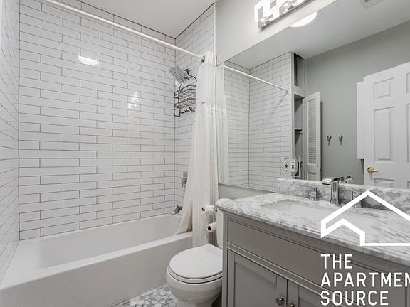 2nd image of 1903 N Evergreen Ave #2