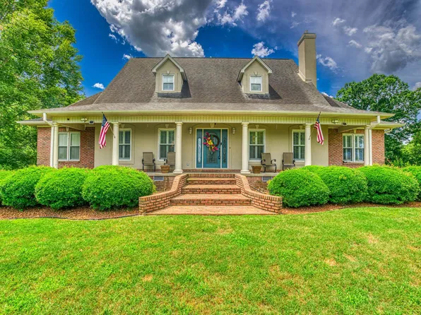 105 Mitchell Ave, Sheffield, AL 35660