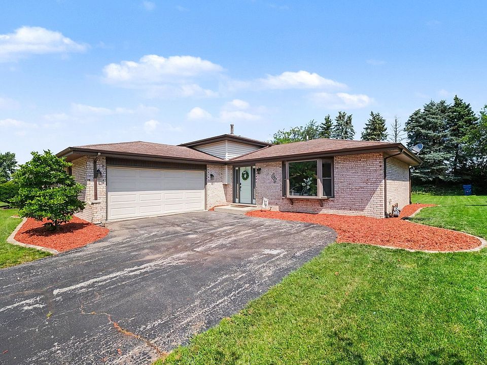 1st image of 537 Willow Ln