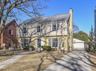 9510 Harding Blvd, Wauwatosa, WI 53226