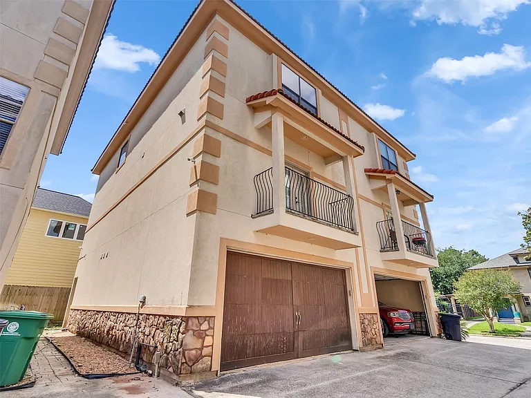 2540 Prospect St #B — Photo 37