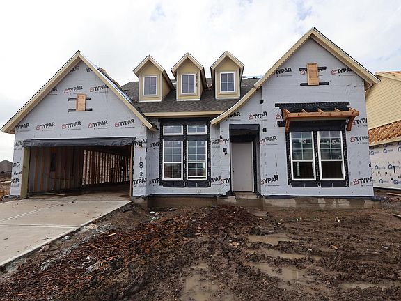 2nd image of 1813 N Wildflower Dr