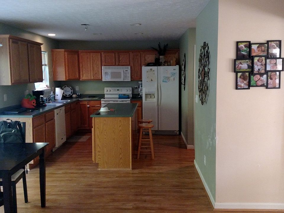 2nd image of 616 Wood Bluff Ln