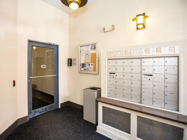 341 Monmouth Street image 3 of 23